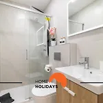 #305 Sea House Coastal Living *